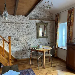 quartier-historique-sanctuaires-a-7-min-a-pied.midi-pyreneeshotels.com/